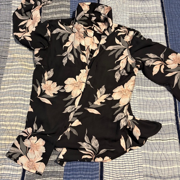 Blouse for work - Picture 1 of 3